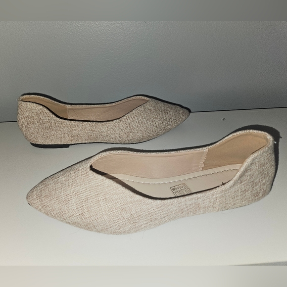 Tan Knit Woven Pointed Toe Flats - Size 9 - Picture 4 of 8